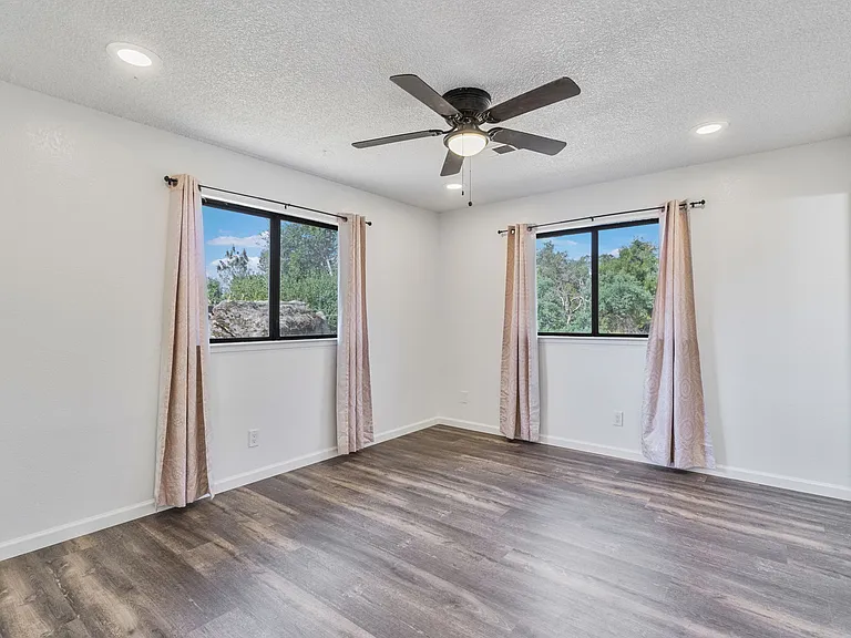31331 Auberry Rd — Photo 20