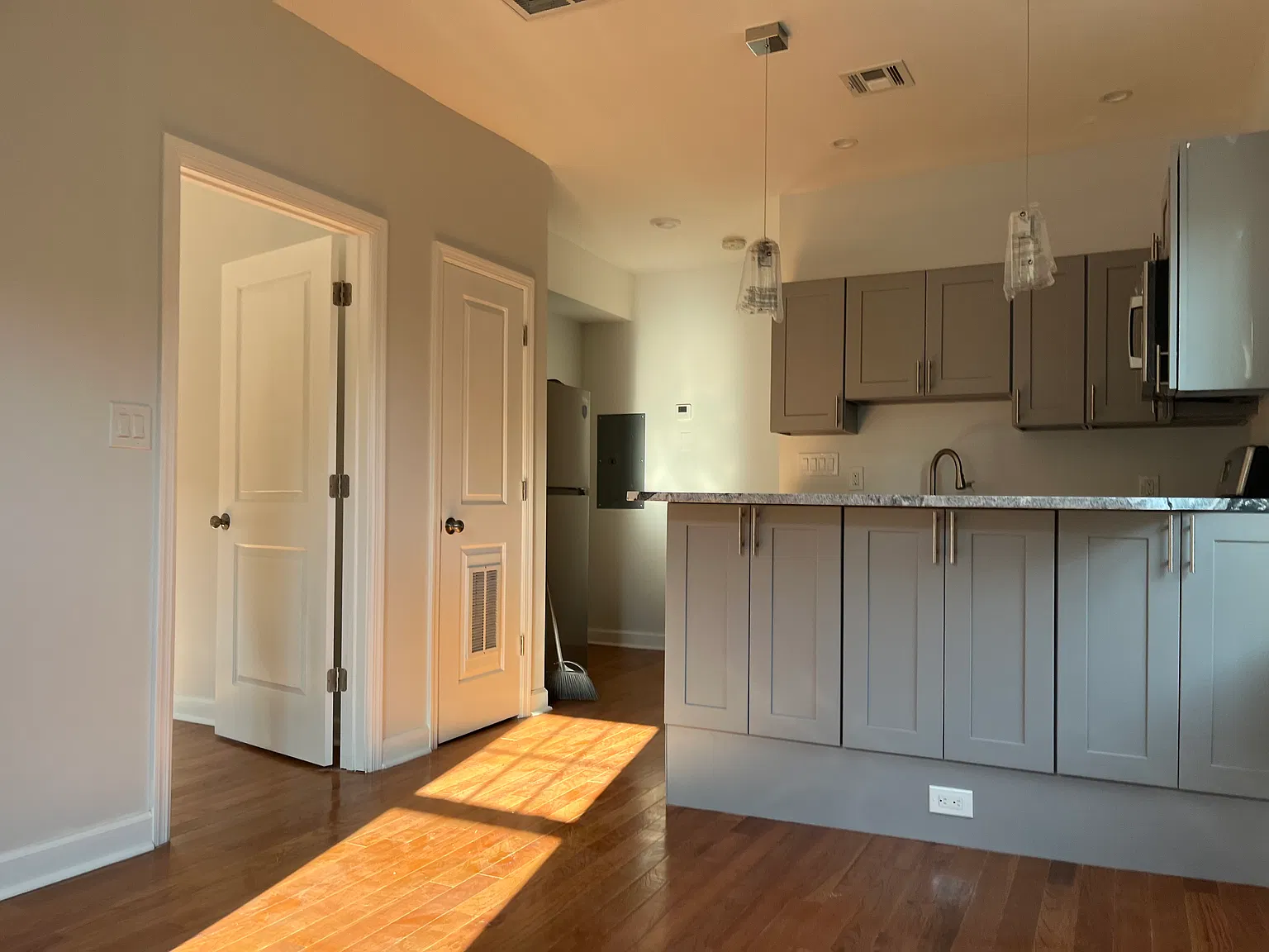 1 bed, $1,650 — Photo 3