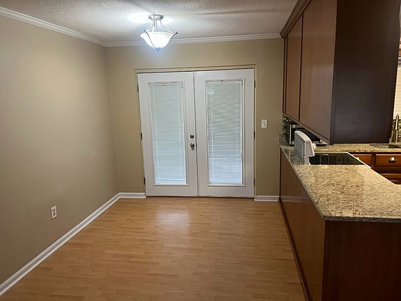 3rd image of 1802 Marion Dr