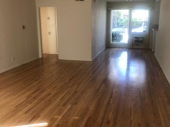 3rd image of 1224 N Crescent Heights Blvd APT 1