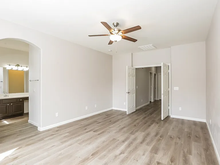 9419 W Elwood St — Photo 10
