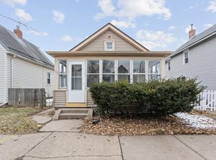 1231 Woodbridge St, Saint Paul, MN 55117