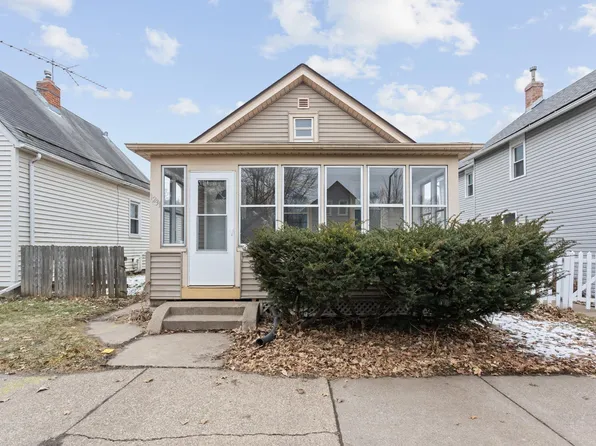 1231 Woodbridge St, Saint Paul, MN 55117