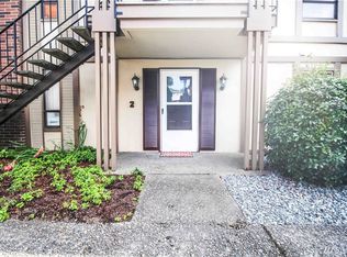 10210 SE 239th St APT 2, Kent, WA 98031