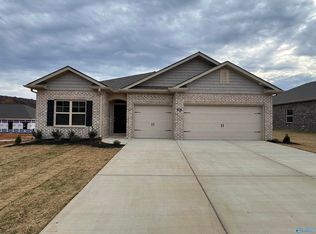 206 Antler Ridge Dr, Huntsville, AL 35811