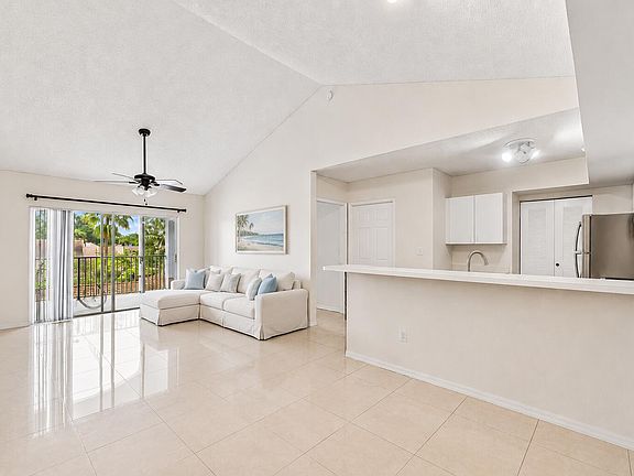 5th image of 2640 S University Drive #309