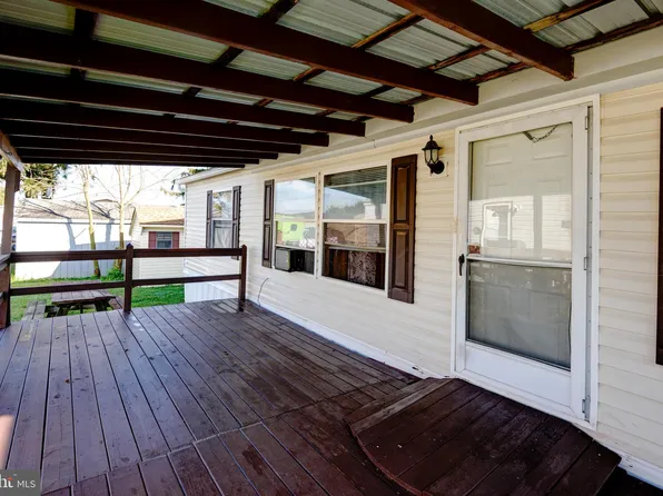 19 Becky Ln, Cochranville, PA 19330