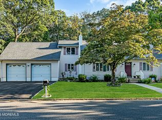 27 Frederick Dr, Bayville, NJ 08721