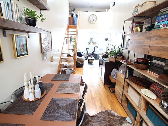 2nd image of 186 Nassau Ave APT 3R