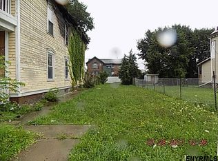 809 2nd Ave, Troy, NY 12182