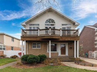 9137 Austin Ave, Morton Grove, IL 60053