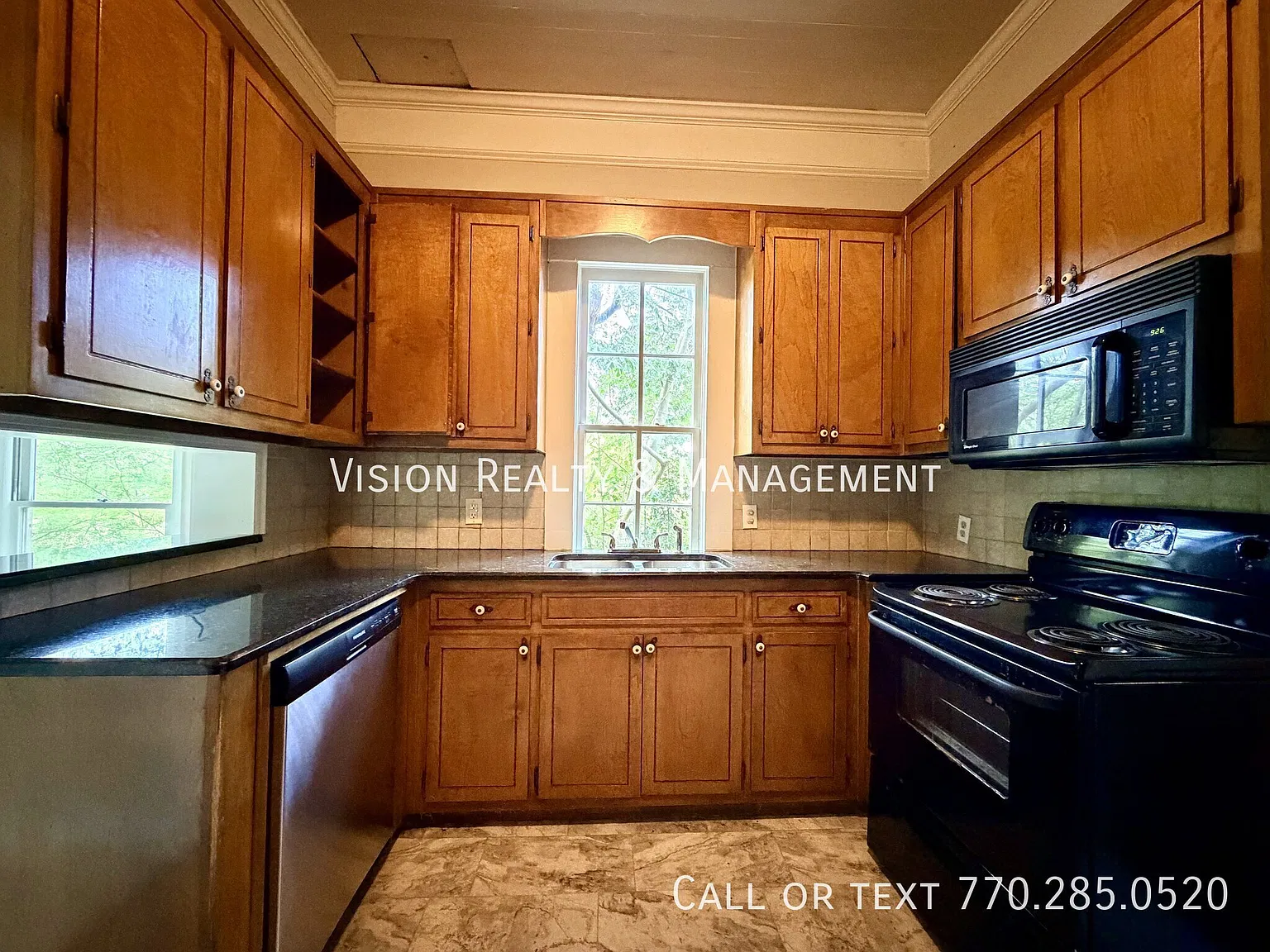 617 Spring St — Photo 3