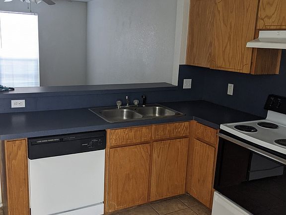 3rd image of 1200 Industrial Blvd APT C