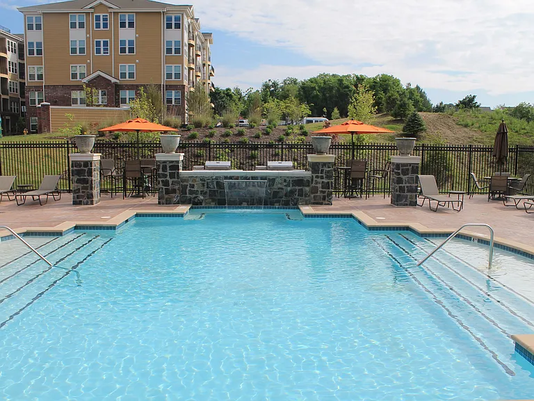 Stone Pointe — Photo 3
