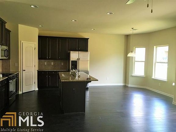 4th image of 264 Madison Grace Ave