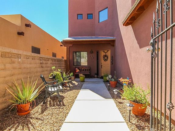 3rd image of 893 W Calle Estrella De Noche