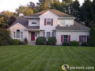 10 Chamberlain Farm Ct, Matawan, NJ 07747