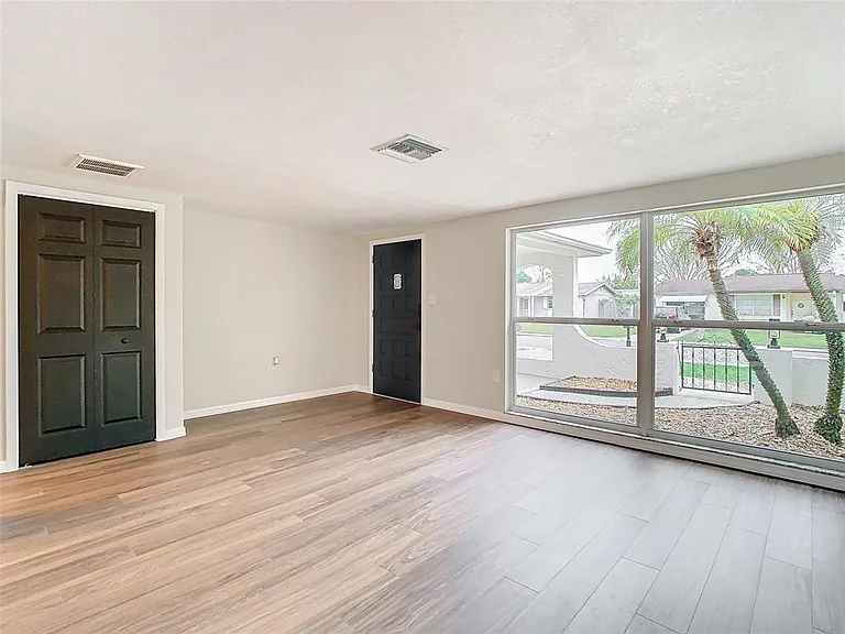 7414 Rockwood Dr — Photo 18
