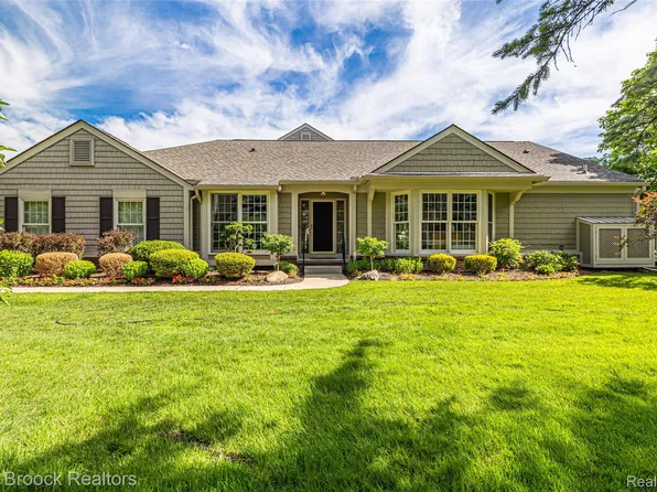 2493 Wildbrook Run, Bloomfield Hills, MI 48304