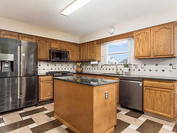 2nd image of 6752 Morello Pl