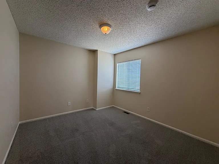 4054 Perth St — Photo 13