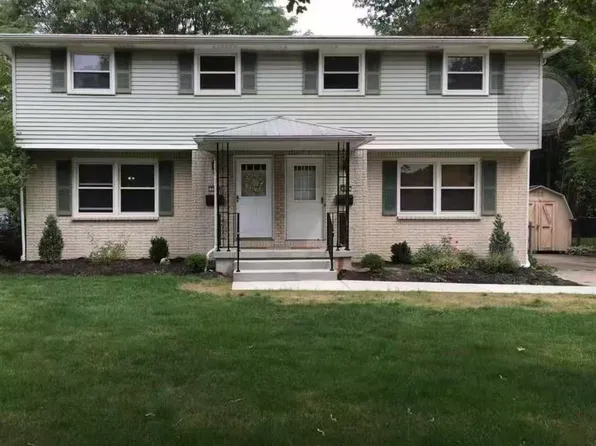 136 Sunshine Dr, Amherst, NY 14228