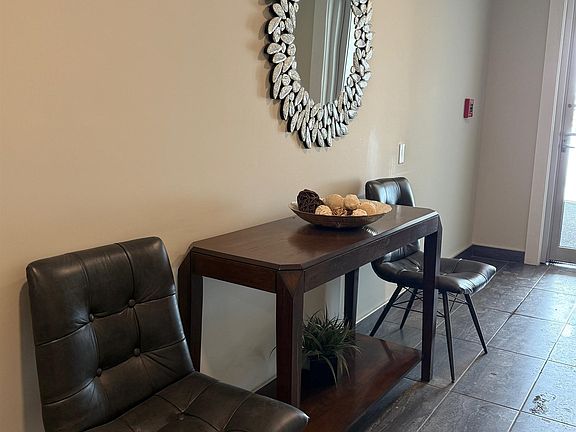 5th image of 29 Stratford Rd #101