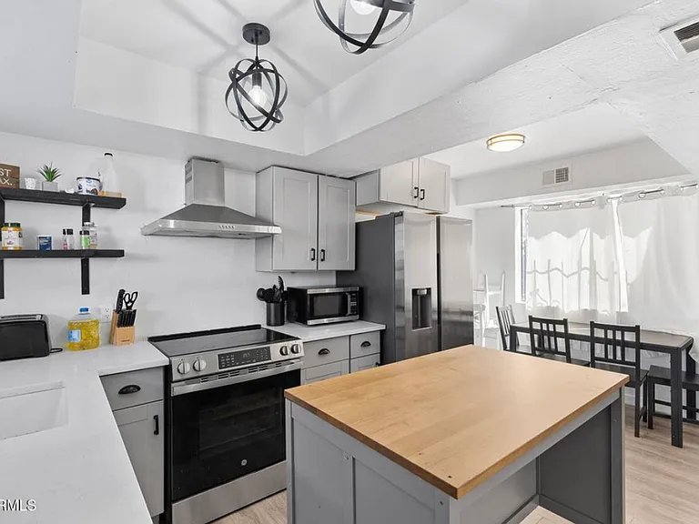 1618 N 32nd St #6 — Photo 2