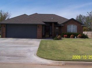 2206 University Blvd, Chickasha, OK 73018
