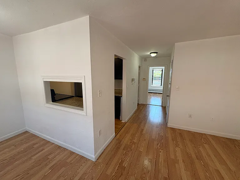 7 Pembroke St #3A — Photo 2