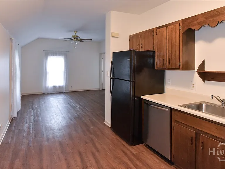 302 E Jefferson St #2 — Photo 22