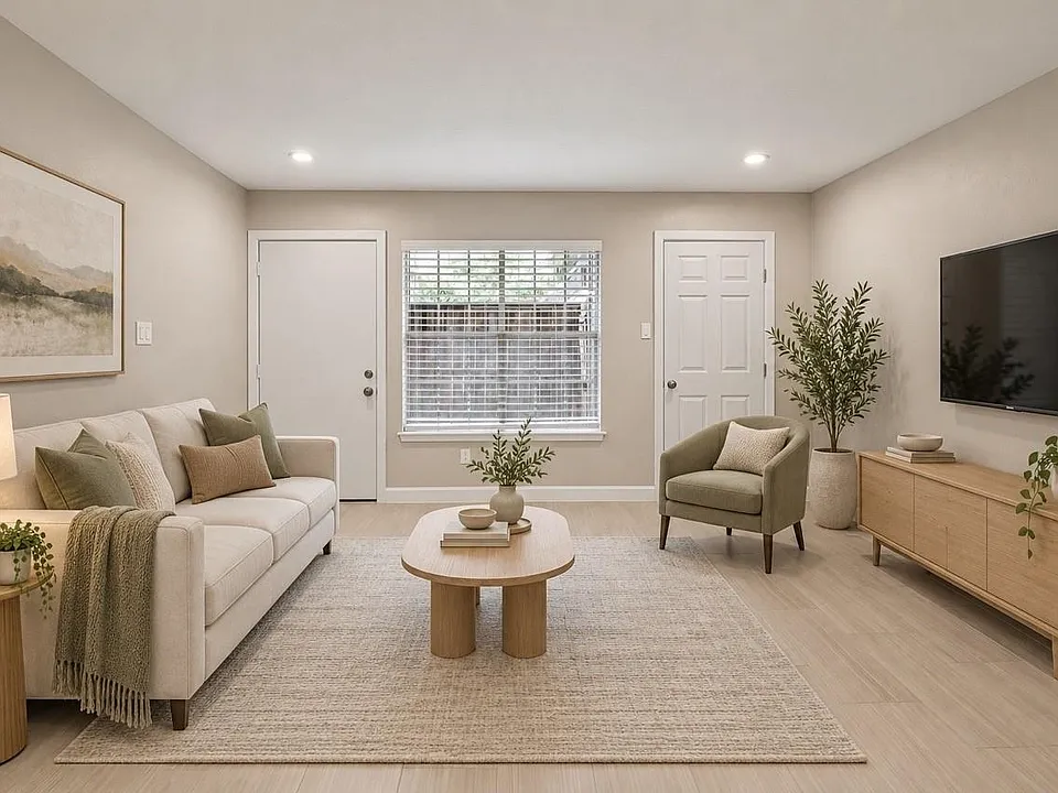 1223 Augusta Dr #21