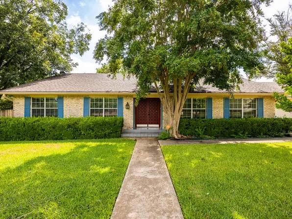 1213 Oriole Dr, Kerrville, TX 78028