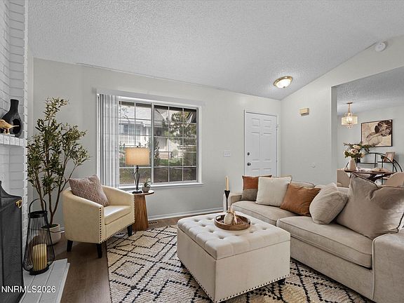 5th image of 1905 E Minaret Cir