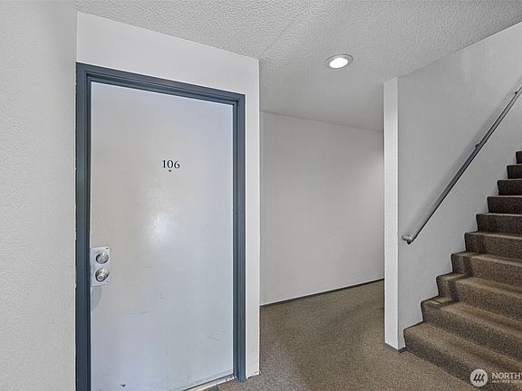 5th image of 2421 SW Trenton Street #106