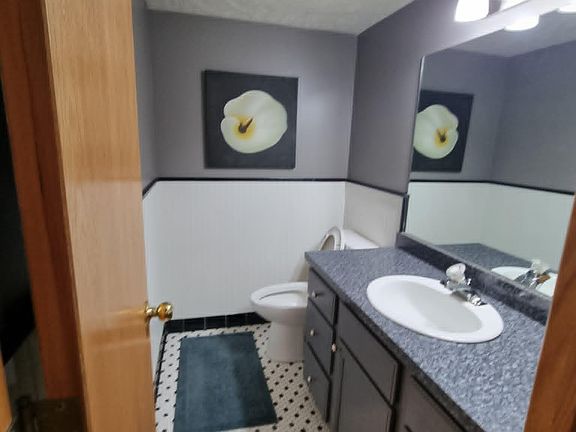 4th image of 619 NW 20th St