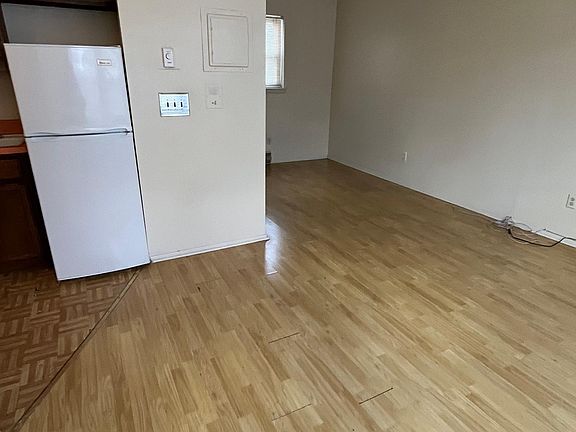 2nd image of 28 Cranford St APT 1E