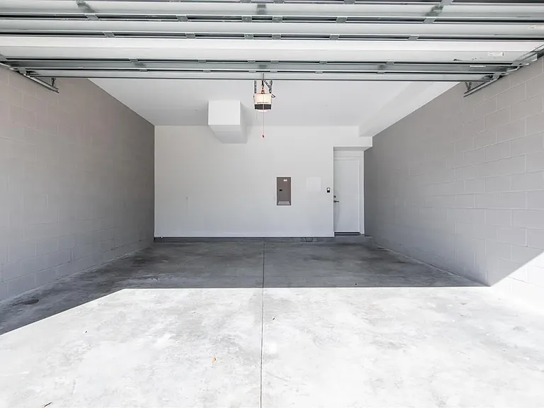 154 2nd St SW #2 — Photo 30