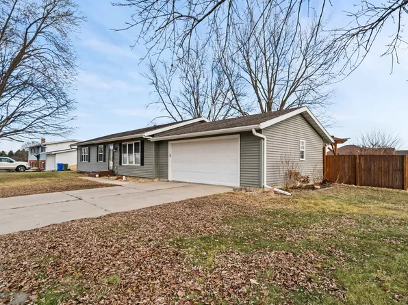 506 N Kelly St, Shell Rock, IA 50670
