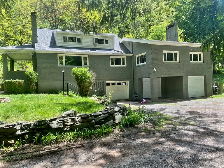 311 Redgate Rd — Photo 1