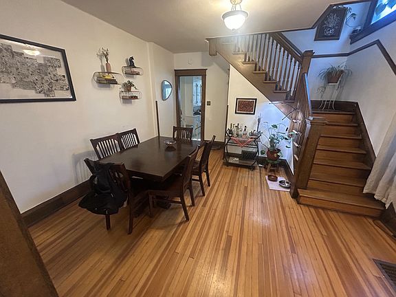 4th image of 655 N Corona St