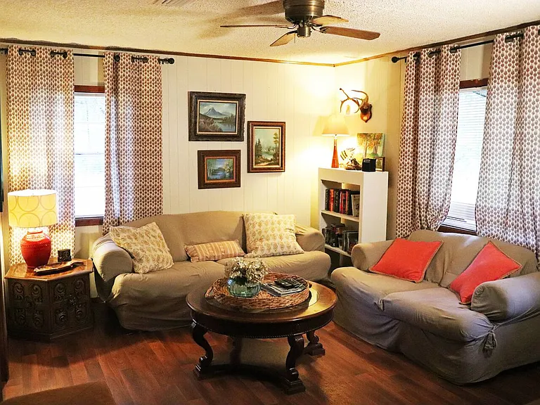 109 Oak Tree Dr — Photo 8