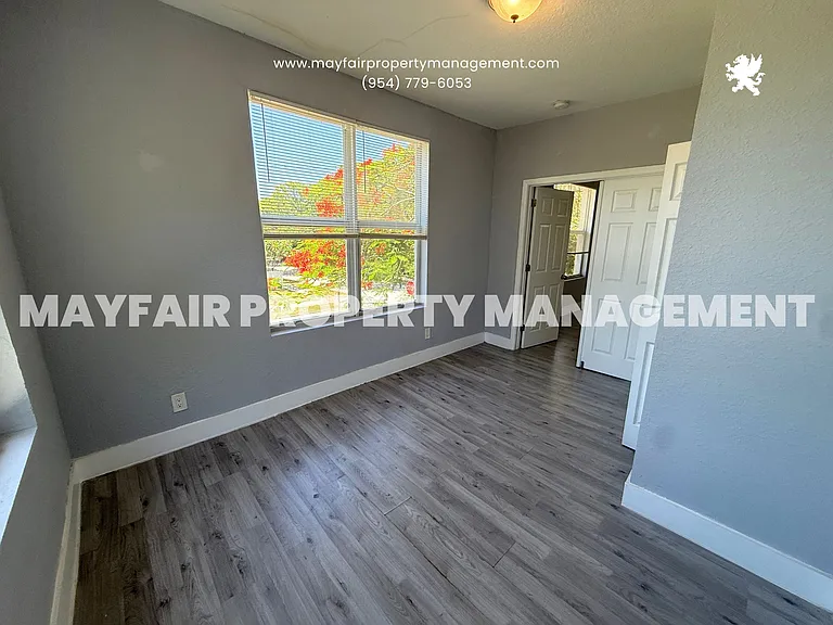 702 S 17th Ave #8 — Photo 9