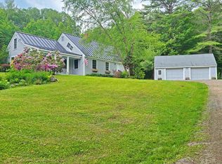 18 Old Stage Rd, Newfane, VT 05345