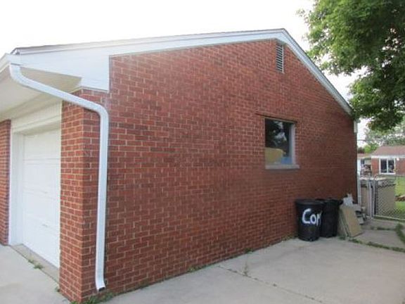 4th image of 17131 Hans Dr