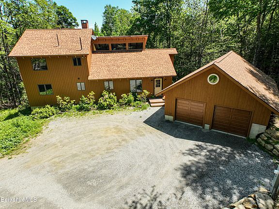 3rd image of 121 Hiawatha Hl