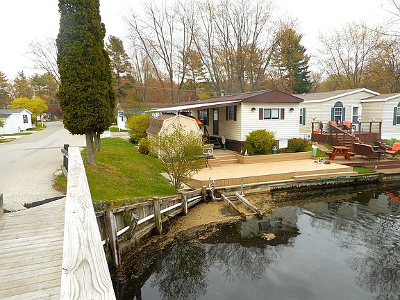 3rd image of 2795 Birch St