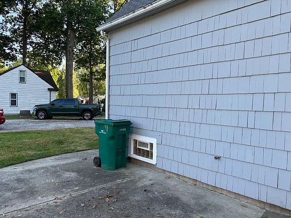 2nd image of 5549 Orchid Ave