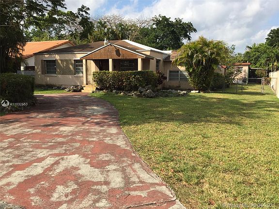 3rd image of 6720 N Waterway Dr