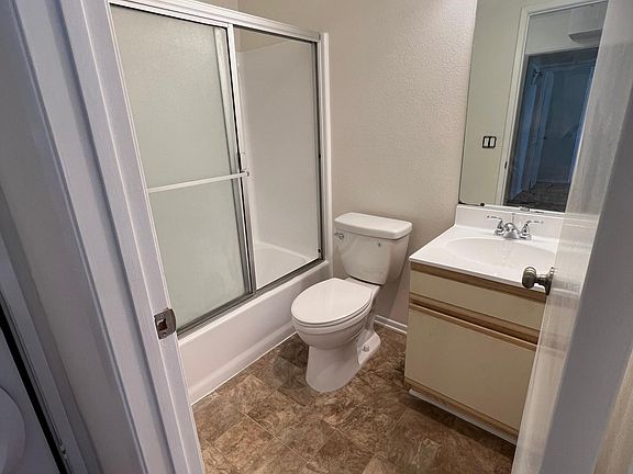 5th image of 1244 Stanley Ave #104